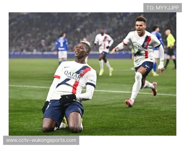阿什拉夫补射破门扳平比分，巴黎圣日耳曼半场结束前追成2-2