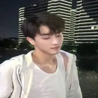 卜芳霁